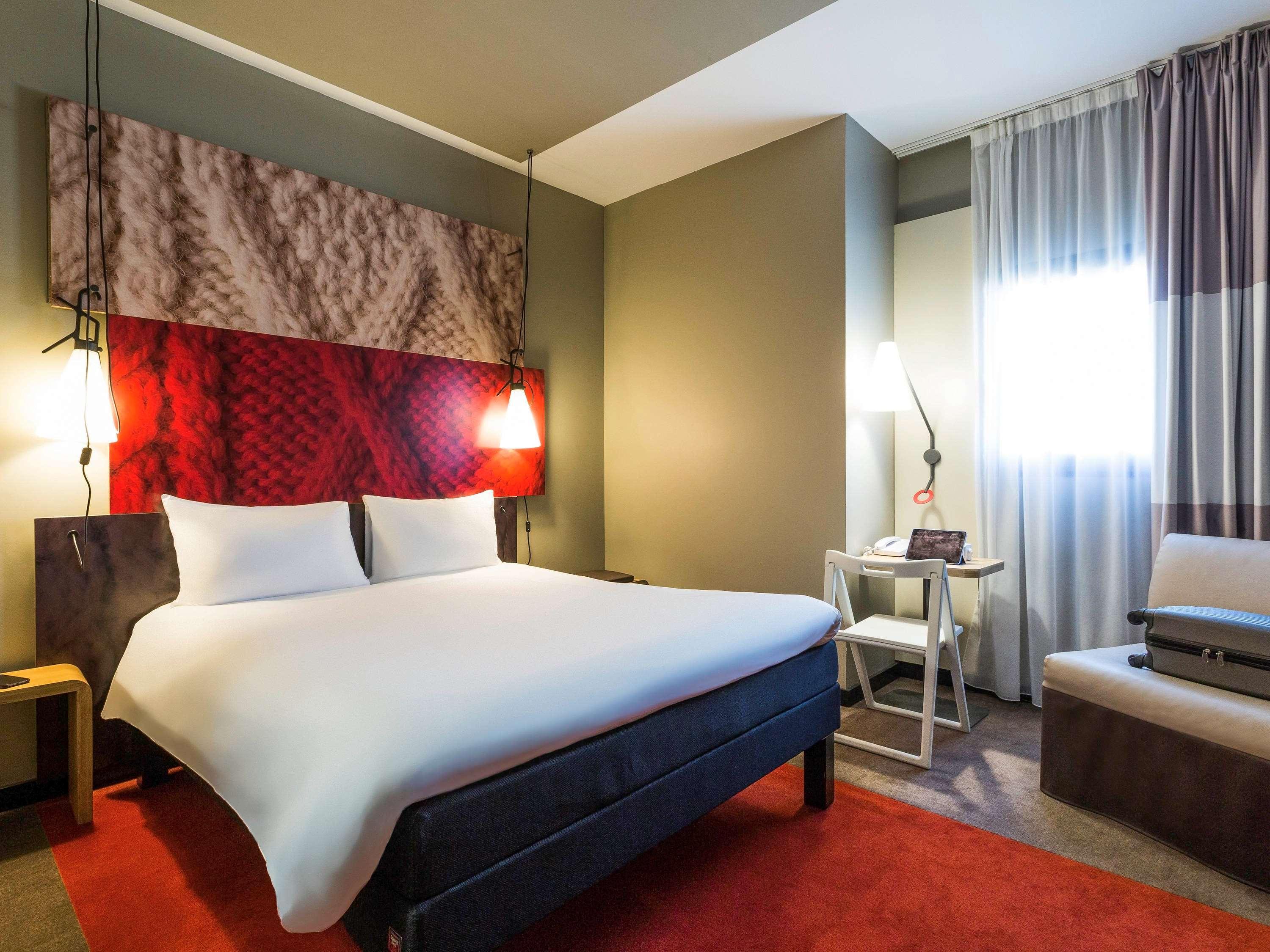 Hotel Ibis Bordeaux Centre - Gare Saint-Jean Exterior foto